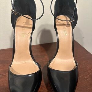 Shoe Dazzle Elegant Black Ankle Strap Heels